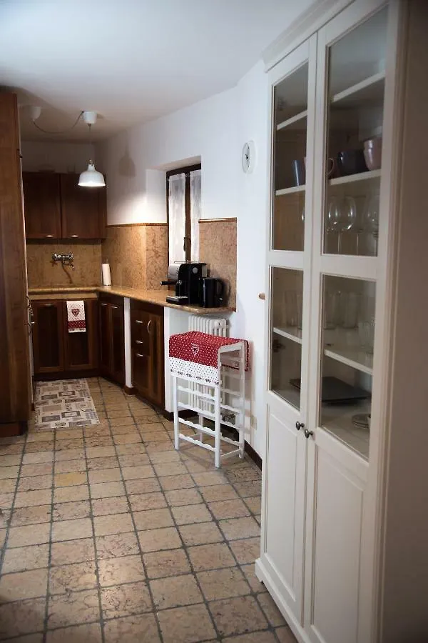 Casa Vacanze Corte Dei Dami Каприно-Веронезе Дом отдыха