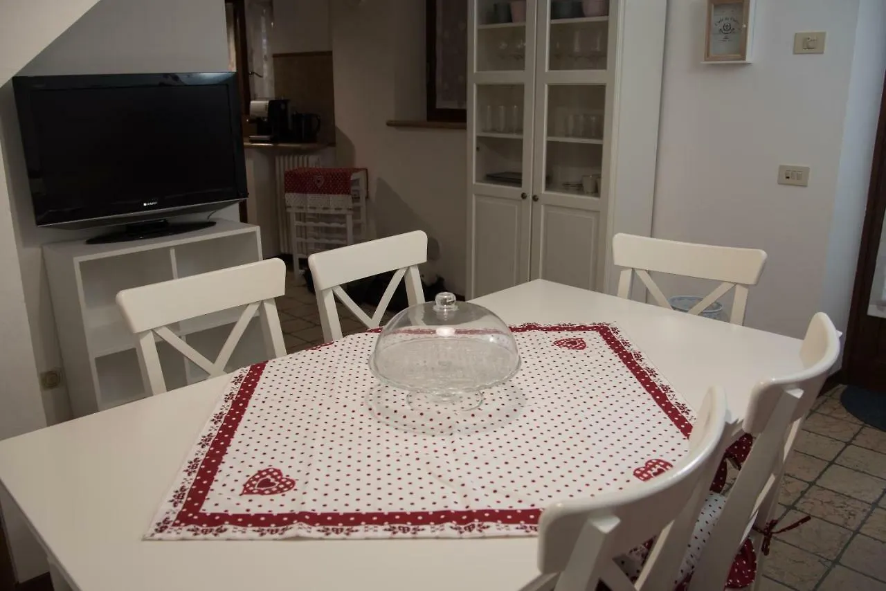 Casa Vacanze Corte Dei Dami Каприно-Веронезе 0*,